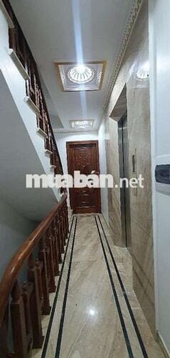 Bán nhà Mặt phố 7 tầng thang máy- gần TTTM Aeon Long Biên, đẳng cấp