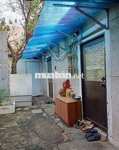 PHÒNG TRỌ QUẬN 4 TRUNG TÂM, MÁY LẠNH, TOILET TRONG PHÒNG
