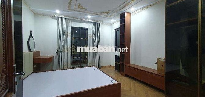 Bán nhà Mặt phố 7 tầng thang máy- gần TTTM Aeon Long Biên, đẳng cấp