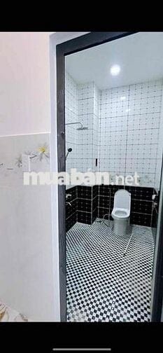 bán nhà 1 lầu 1 trệt sân xe hơi 7 chổ. TP Dĩ An