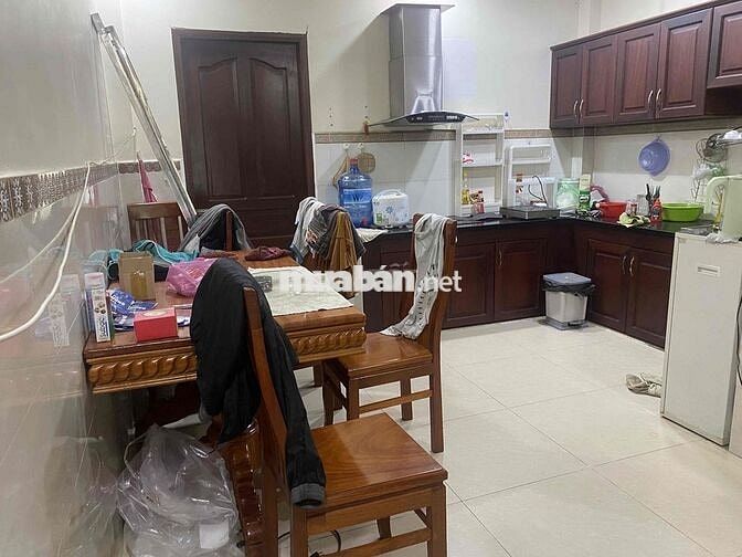 Nhà full nội thất 5x20 trệt lầu 3pn như hình