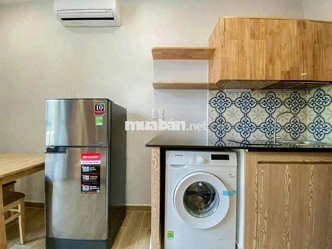 Căn Hộ Dịch Vụ - Có bancol trời rộng rãi, Full nội Thất Quận 7
