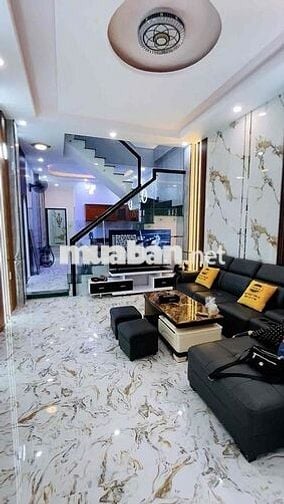 bán nhà 1 lầu 1 trệt sân xe hơi 7 chổ. TP Dĩ An