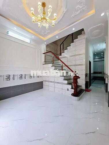 Nhà tân cổ Điển 3 Phòng Ngủ. GẦN ĐẠI HỌC CẦN THƠ