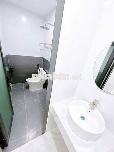 200m Tiện ích đầy đủ, Gấn bán nhà Lê Thúc Hoạch 45M2 giá chỉ: 5ty75