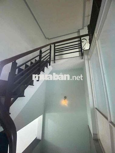 cho thuê nhà 2/ ngắn chợ nữ dân công vla lầu suốt sát chợ giá rẻ sạch