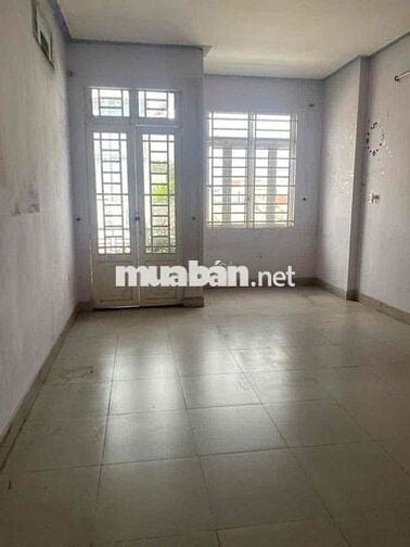 cho thuê nhà 2/ ngắn chợ nữ dân công vla lầu suốt sát chợ giá rẻ sạch