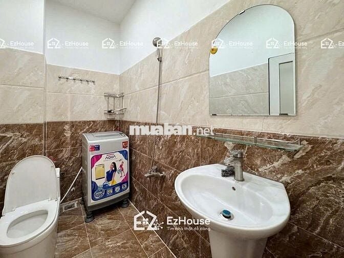 Cho Thuê Căn Hộ Ban Công Full Nội Thất ở Hoàng Hoa Thám ở Bình Thạnh
