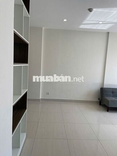 Chính chủ bán căn hộ 2PN 54m2 Full gỗ Đông Nam giá 4ty750 bao phí