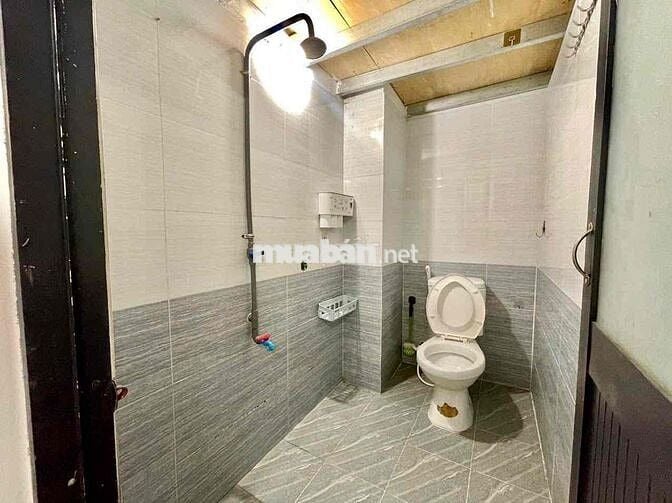 TRỐNG SẴN PHÒNG GÁC CAO FULL NỘI THẤT GẦN ĐH VĂN HIẾN, CÔNG THƯƠNG
