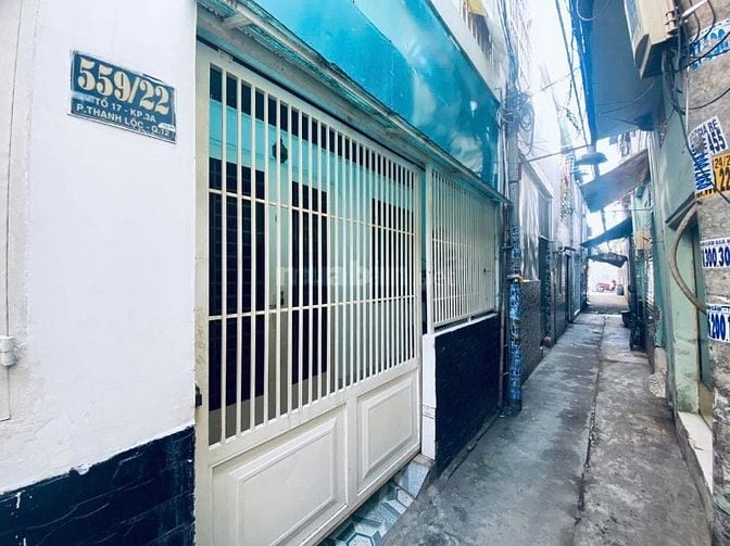 Bán nhà đúc 1 lầu Sh riêng ngay ngã tư ga giáp gò vấp