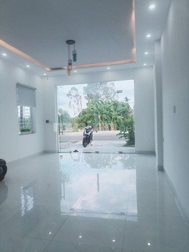 Nhà Mới Xây, Mặt Tiền 2,5 Tầng, Gần Chợ Hoà Thọ Tây