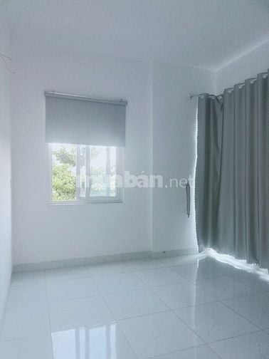 Nhà Mới Xây, Mặt Tiền 2,5 Tầng, Gần Chợ Hoà Thọ Tây