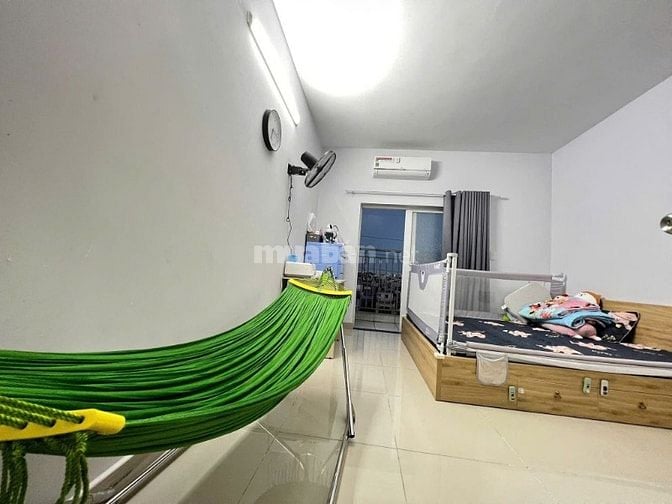 100m2, 13tr/th, 3PN, 2WC,  Nội thất, 10A Trần Nhật Duật, Tân Định, Q1.