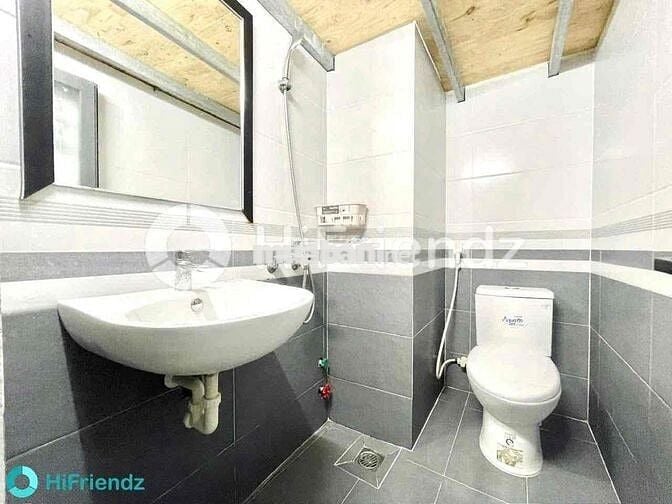 Duplex Siêu Rộng 35m2 Nằm Trên Đường Tân Hương Quận Tân Phú