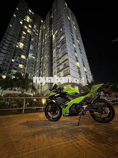 Ít đi cần bán Kawasaki N400