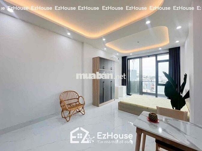 Mặt tiền đường to đùng full nội