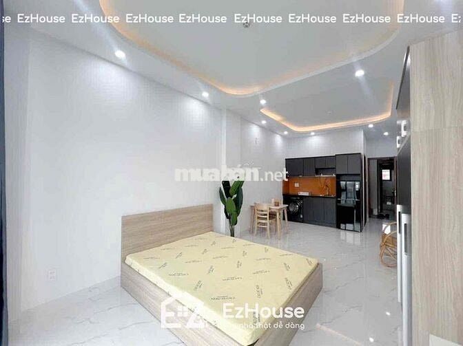 Mặt tiền đường to đùng full nội