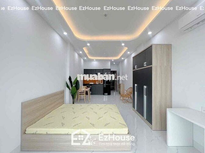 Mặt tiền đường to đùng full nội