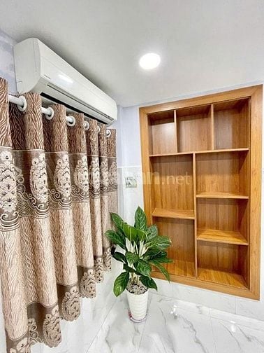 Bán nhà 2 lầu đường Ni Sư Huỳnh Liên, Phường 10, Quận Tân Bình, giá rẻ
