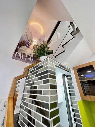 Bán nhà 2 lầu đường Ni Sư Huỳnh Liên, Phường 10, Quận Tân Bình, giá rẻ