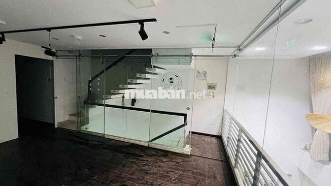 Cho thuê nhà mặt tiền kinh doanh 6x15 Quận Phú Nhuận