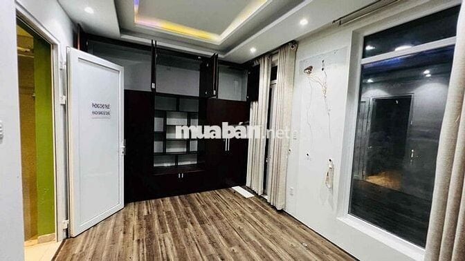 Cho thuê nhà mặt tiền kinh doanh 6x15 Quận Phú Nhuận
