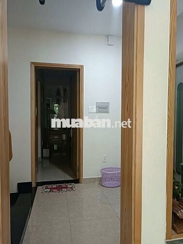 Cho thuê nguyên căn đường Nguyễn Minh Hoàng diện tích 5x20m trệt 3 lầu