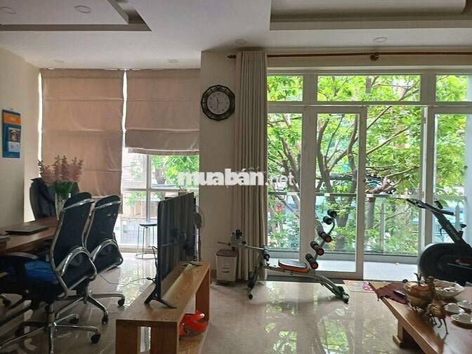 Cho thuê nguyên căn đường Nguyễn Minh Hoàng diện tích 5x20m trệt 3 lầu
