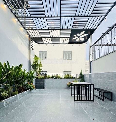 2/3 Nguyễn Sỹ sách hẻm 8m.dt.5x20m 2 lầu 3 phòng