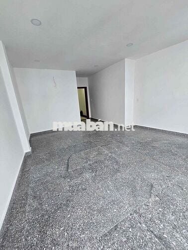 Mặt Tiền Tân Hải Hầm Xe Hơi Trệt 5 Lầu Nở Hậu Toà Nhà Văn Phòng