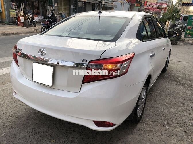 Toyota Vios 2017 số sàn màu trắng đẹp