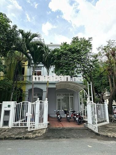 Biệt thự Phú Mỹ Hưng Q.7 cho thuê, 4 phòng, có sauna, sân ô tô_1.800$