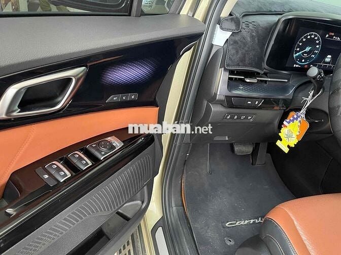 Kia Carnival 2022 3.5G Signature 7 chỗ - 16000 km