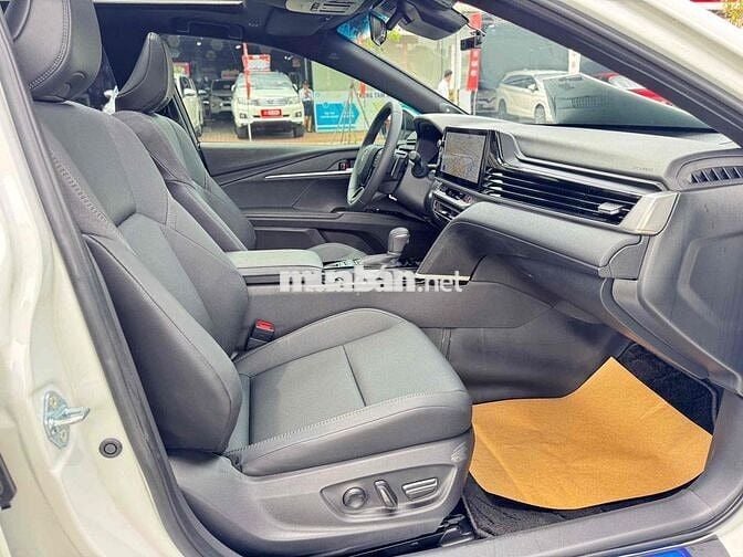 Camry 2025 2.5 HEV Top siêu mới