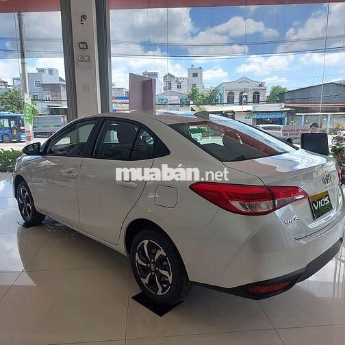 Vios E CVT – Tặng 100% LPTB + BHVC, giao ngay