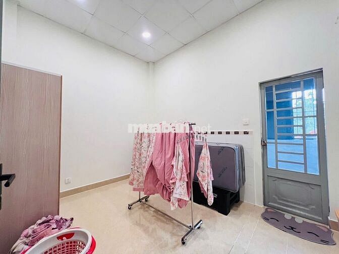 BÁN NHÀ DT 4x13 - HẺM Ô TÔ TÂN THỚI HIỆP Q12. GIÁ  : 3,89 TỶ