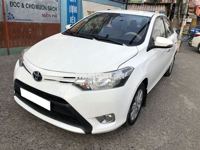 Toyota Vios 2017 số sàn màu trắng đẹp