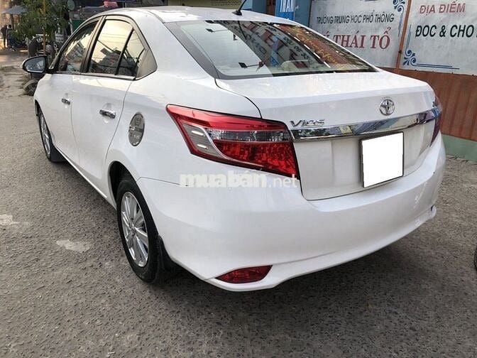Toyota Vios 2017 số sàn màu trắng đẹp