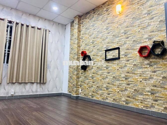 Nhà HXH Phan Đăng Lưu. P.1. Phú Nhuận 3.2x19.5m; 3PN 2WC; 22.5tr TL