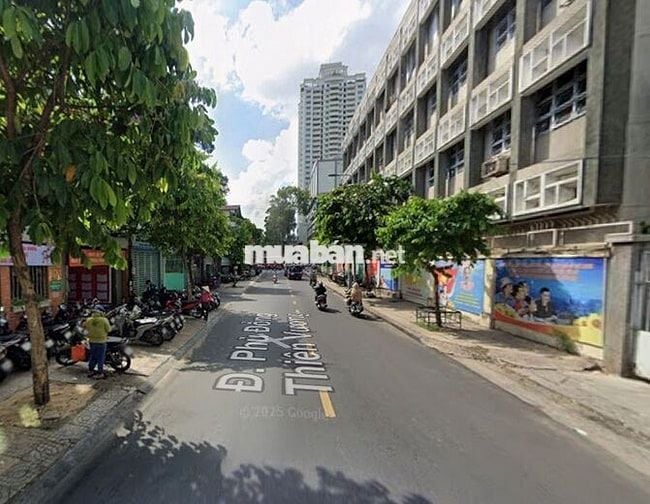 Nguyên căn 5 tầng mặt tiền đường, ngang hơn 6m, ngay đại học Y Dược