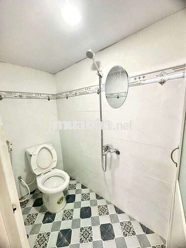 CHDV studio mới xây ngay trung tâm Q5