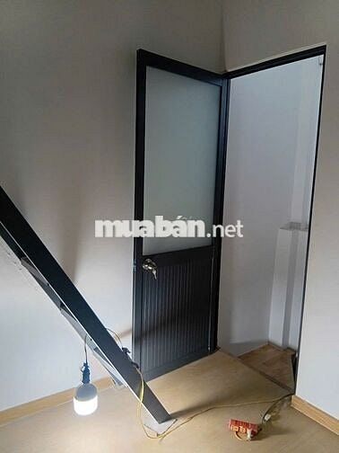 Cho thuê HXH 61/16 Cô Giang Quận 1. DT: 4x20M, trệt lửng mới giá 22tr/