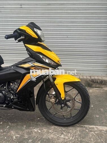Winner 2018 dọn đẹp cửa hàng bán