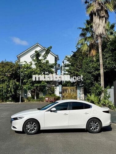 Mazda 3 2022 1.5L Luxury - 35000 km