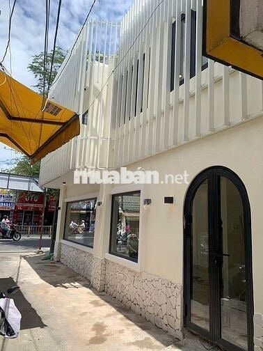 Mặt tiền KD Đinh Tiên Hoàng, nhà mới 2 tầng BTCT – 10.89 tỷ - căn góc