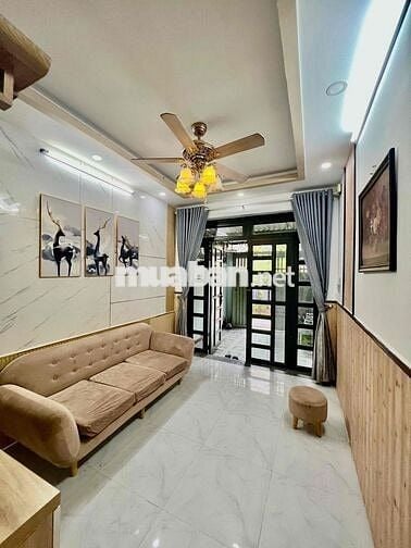 Nhà Sạch DT 110m2 1Trệt 2Lầu 4Pn 3Wc Sân Xe Máy Ngã Tư Ga Giáp Gò Vấp