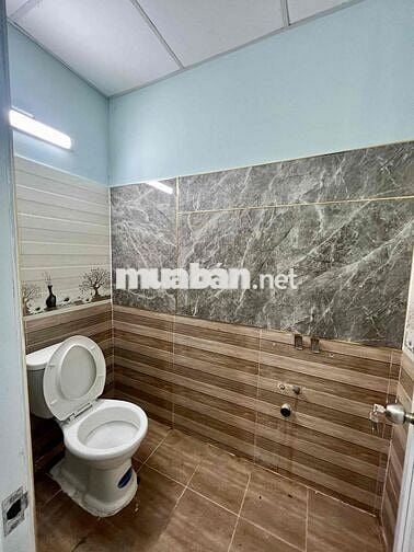 Nhà Sạch DT 110m2 1Trệt 2Lầu 4Pn 3Wc Sân Xe Máy Ngã Tư Ga Giáp Gò Vấp