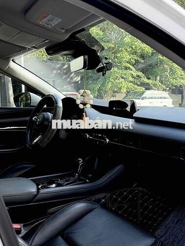 Mazda 3 2022 1.5L Luxury - 35000 km