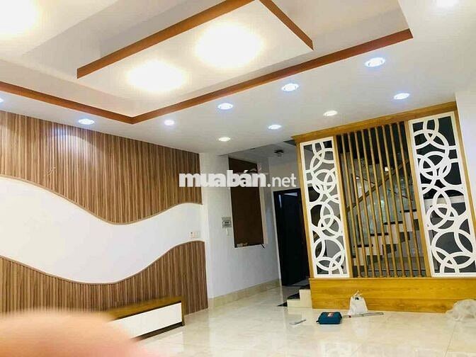 CHO THUÊ MẶT TIỀN KHU TÊN LỬA 100m2_ NỘi THẤT CƠ BẢN